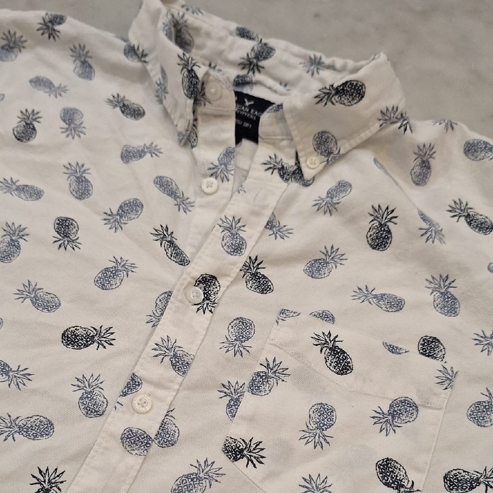 American Eagle Seriously Soft Shortsleeve White‎ Pineapple Hawaiian Shirt Sz Lg